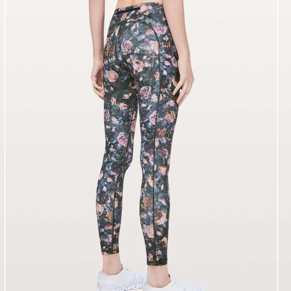 Lululemon Speed Up leggings Tight *28"
Frosted Rose Multi blue gray - Picture 2 of 4